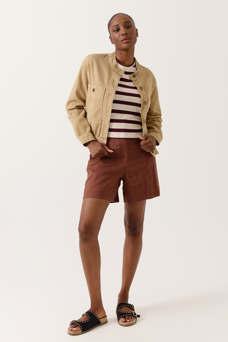 CHAQUETA CORTA DELVIANA COLOR BEIGE